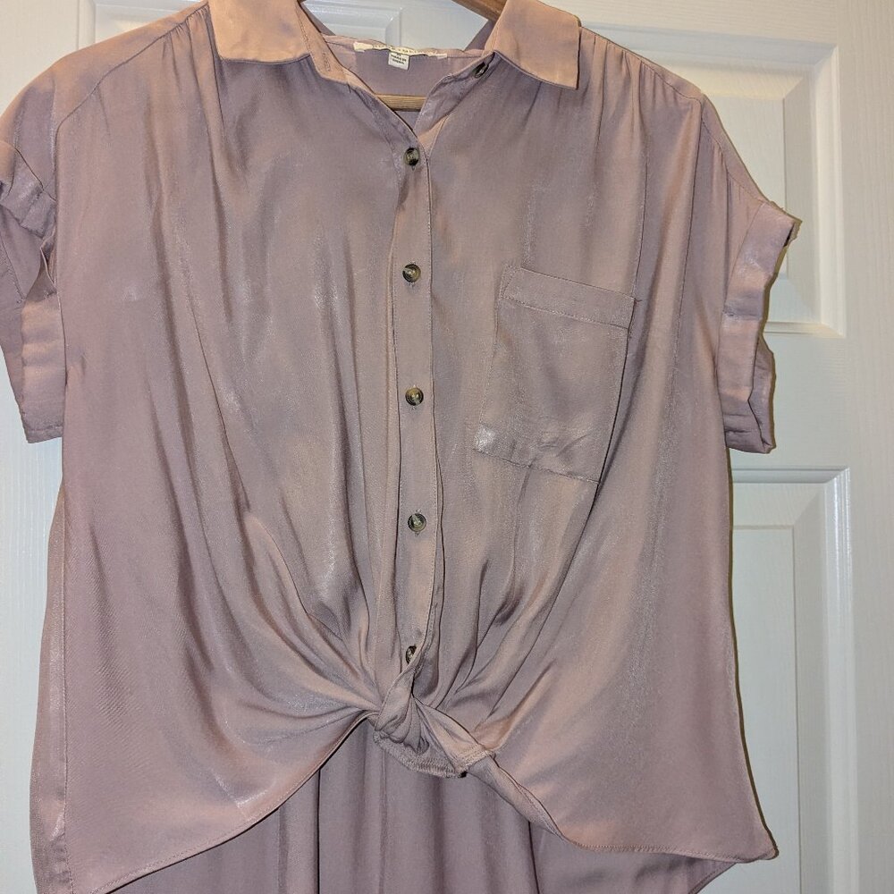 Rose + Olive Mauve Satin Tie-Front Blouse - Size M (Like New)